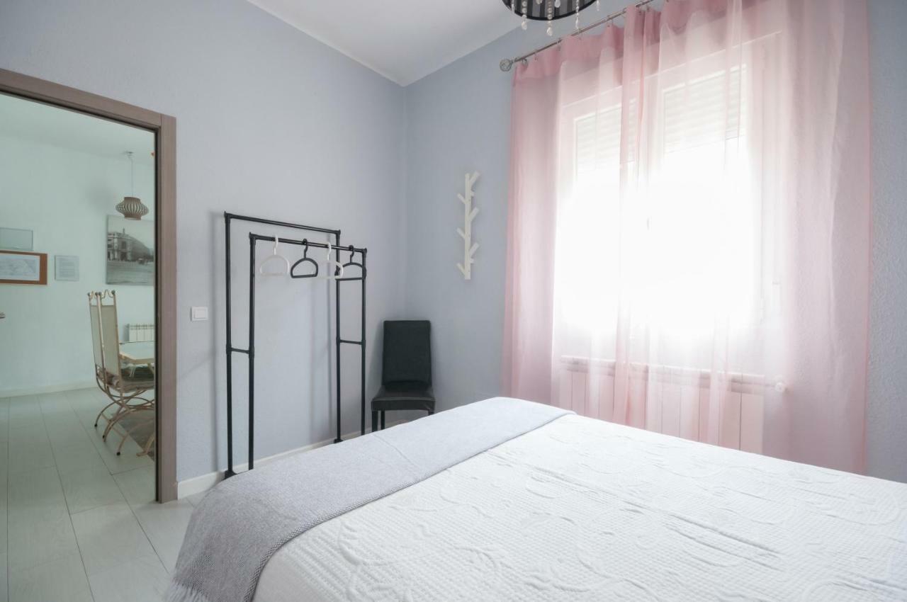 Apartamento 6 Mirasierras Madrid Exterior foto